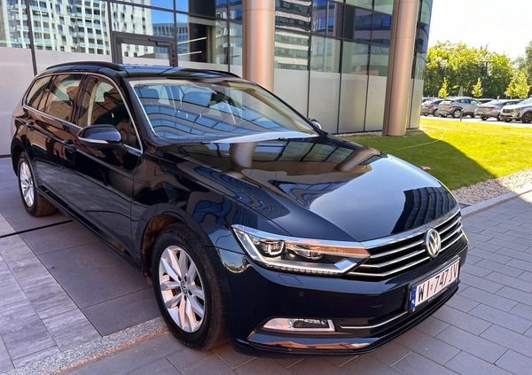 Volkswagen Passat cena 74990 przebieg: 62000, rok produkcji 2019 z Kraków małe 742